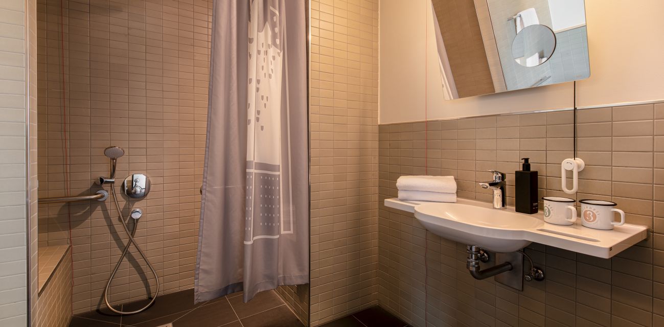 Sink as seen from the entrance.